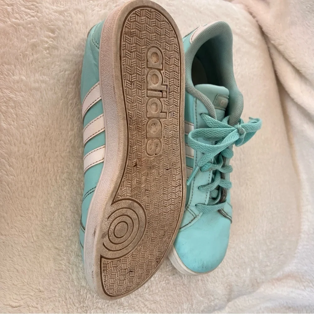 Adidas teal blue kids sneakers with white stripes, size 4, preowned